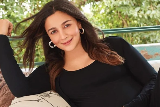 Alia Bhatt: आलिया भट्ट ने अपनी बॉडी को लेकर किया खुलासा, कहा, ‘शरीर की बनावट…’